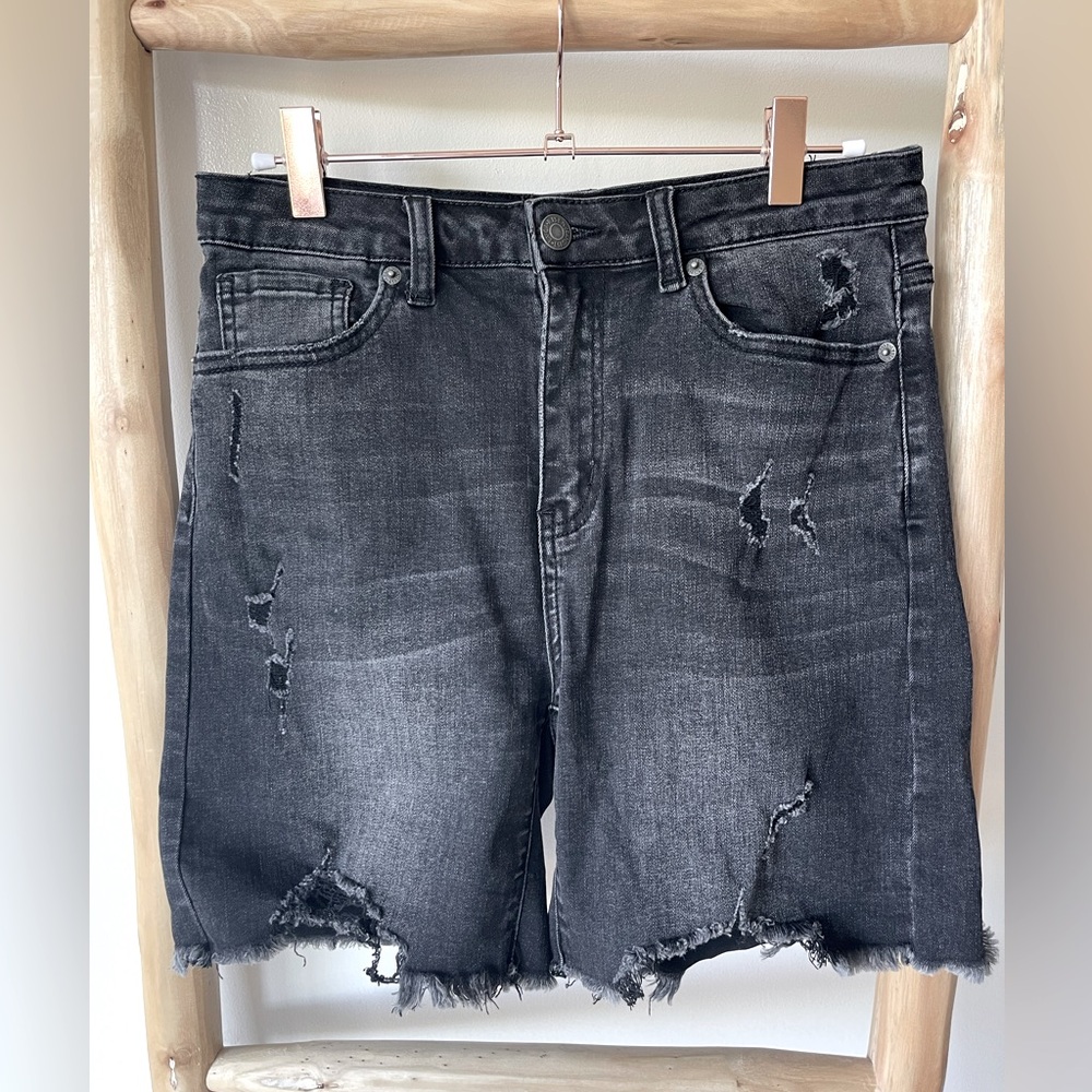 Risen LA Boutique Distressed Black High Rise Stretch Denim Jean Shorts M